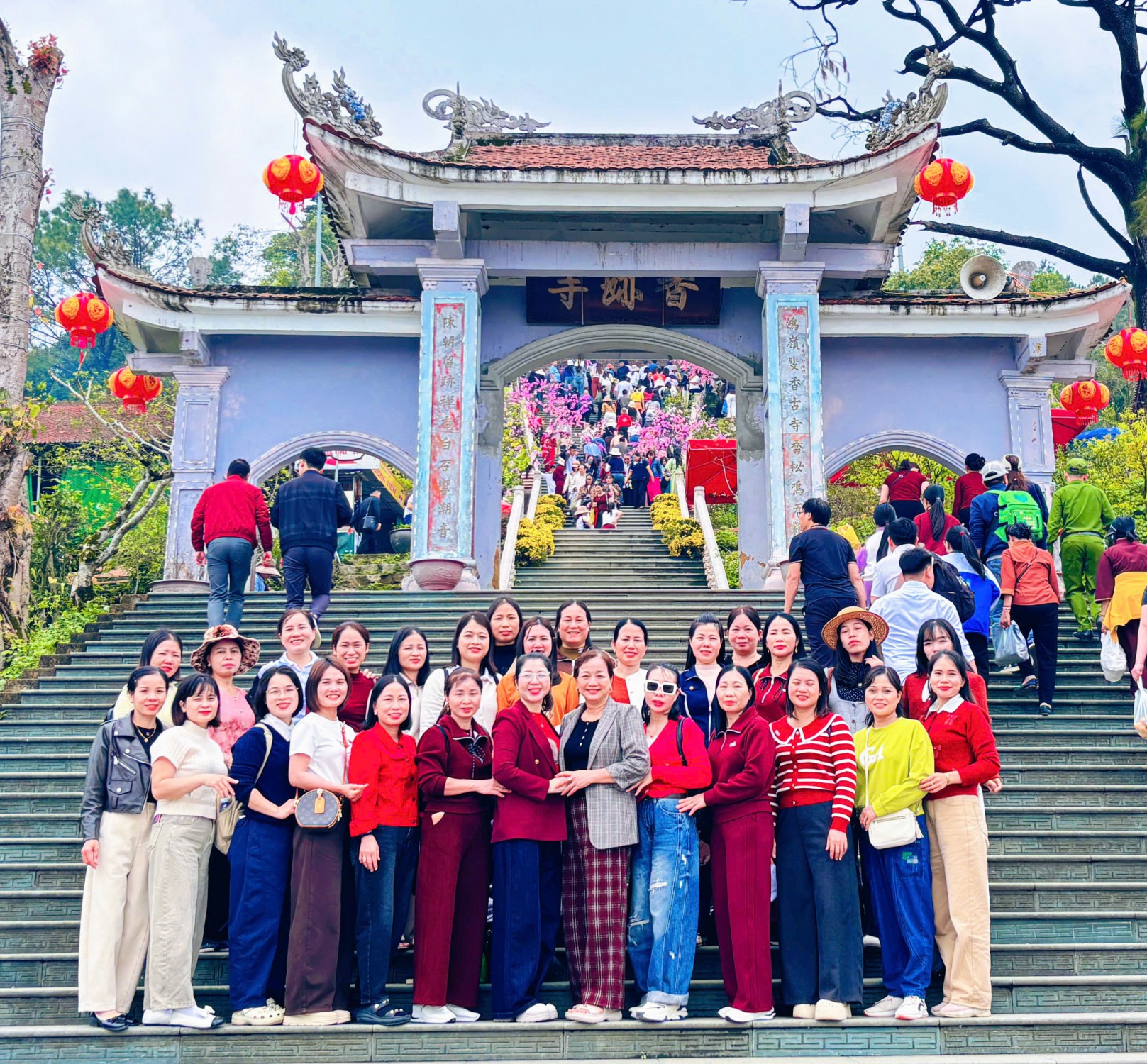 HOẠT ĐỘNG THAM QUAN, DÂNG HƯƠNG ĐẦU NĂM TẠI CHÙA HƯƠNG TÍCH – HÀ TĨNH